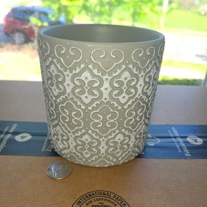 Gray & White Patterned Planter Pot